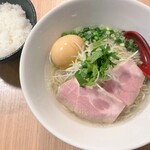 七壱 - 七壱特製塩ラーメン