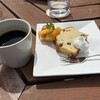 山のカフェ トレヴ - 甘酒とレーズンのケーキとコーヒーMサイズ