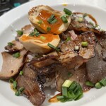 やんやん 焼き小籠包専門店 - 炒飯飯