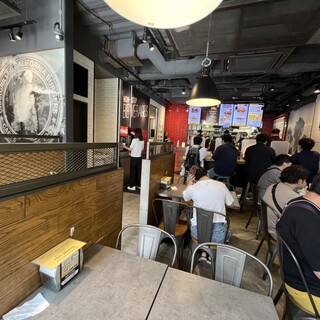 カールスジュニア_2