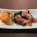 かねき本店 - お通しをアップ⤴︎