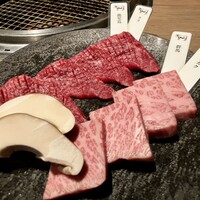 焼肉 The INNOCENT CARVERY 新丸ビル店 - 