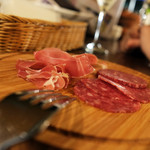オステリア　カルドゥッチョ - 生ハムとサラミ！