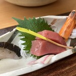 祥吉 - 造り　えび　まぐろ　サワラの炙り　どれも美味しい