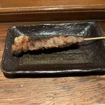 焼とりの八兵衛 - なんこつトロリ串側面