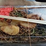 あらい - ポテト焼きそば　並盛り(540円)