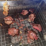 飾菜きの里 あすか - 炭火で焼くエミュー肉