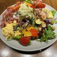 ERUTAN RESTAURANT BAR - 
