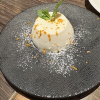 grigio la tavola - 