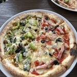 GARDEN＆CAFE EST A - 野沢菜キムチピザとアンチョビベーコン