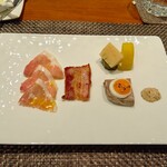 カネイチ ハナレ - 