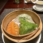 中国飯店 富麗華 - 香港式点心盛り合わせ　3種とも中身がたっぷり　　　　とても美味しい