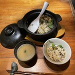 博多メシ 男厨 - 炙りサバと高菜の土鍋飯をハーフサイズで