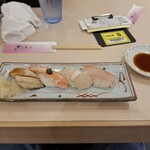 すしざんまい匠 - 穴子、ズワイガニ、ほたて、金目鯛の握りです。ほたてと金目鯛は、甘みが最高でした。