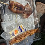 唐戸市場 活きいき馬関街 - 真いか串、エビフライ