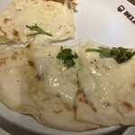 デリー - チーズクルチャ