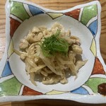とんかつ かつまる - 鶏皮もやしぽん酢 接写