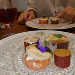 新門前 米村 - サツマイモのレモン煮/トマトのファルシー