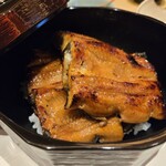 298451140 - (煮)鰻蒲焼丼