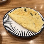 大衆食堂 てんぐ大ホール - 青唐トロトロ卵炒め。いつも注文するけど、今回の青唐辛子はめたくそ辛かったぞ。相方さん悶絶しとったな（笑）