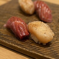 鮨 あさひ - 中トロとホタテ