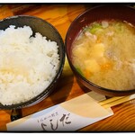 とんかつ割烹 よしだ - ご飯に豚汁♫
