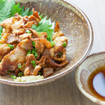 居酒屋はなび - カリカリ鶏皮酢