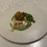 NALA - 前菜➀蓋井島産ウニと自家製フロマージュブランの薪焼き スナップエンドウソース