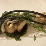 NALA - ヒラスズキの薪焼き よもぎソース、こごみ、わらび、マテ貝添え