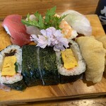 寿司割烹　笑福亭 - 握り４貫と巻き寿司 いなり
