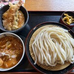  久兵衛屋 - 料理写真:旨辛肉つけ汁うどん（730円税別）とミニ天丼（360円税別）