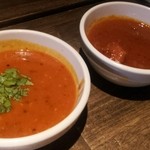 スパイスカフェ - ラッサムとエビのカレー
      