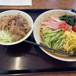 山田うどん - 料理写真: