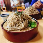 日吉そば - 大盛りは、高く盛り立ててあります