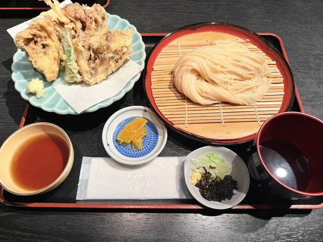 伝承の味処 無限堂 卸町店 - 羽後牛島（うどん）の写真