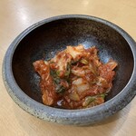 焼肉金金 - キムチ