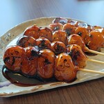 西昭和堂 - みたらし団子の5本セット、700円。