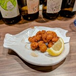 酒楽 コリス - タコの唐揚げ 魔法の粉仕上げ(half) 510円