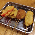 串かつ でんがな - 紅生姜、れんこん、メンチカツ、牛肉