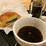 ZEBRA Coffee & Croissant - 珈琲&チョコレート入りクロワッサン
