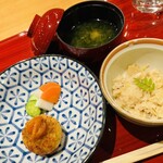 かねと - 名物うに焼きおにぎり　桜鯛と筍ご飯　相馬あおさ味噌汁　いつものお漬け物