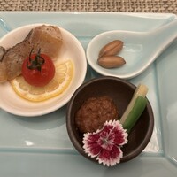 中国料理 「王朝」 ヒルトン東京ベイ - 3種前菜盛り合わせ