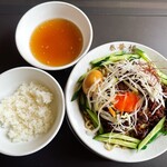 麺屋　たか - ライスとスープが付きます