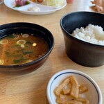 まるは食堂旅館 - 
