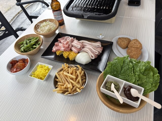 Riverside Grill &amp; Beer Garden