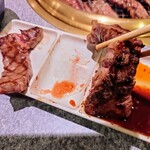 焼肉食べ放題 宝亭 - 見て この厚み(๑>؂<๑)