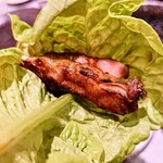 焼肉食べ放題 宝亭 - サンチュで巻く