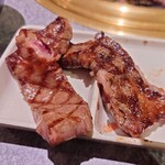 焼肉食べ放題 宝亭 - 美味そうに焼けた(๑>؂<๑)