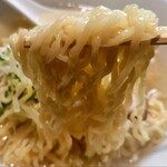 喜一 - 中太縮れ麺。