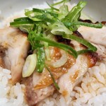 麺屋翔 札幌店 - 焼き鳥丼。